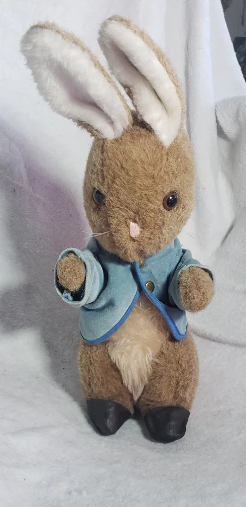 Vintage Peter Rabbit Doll and Collector Edition Set image indicator(2)