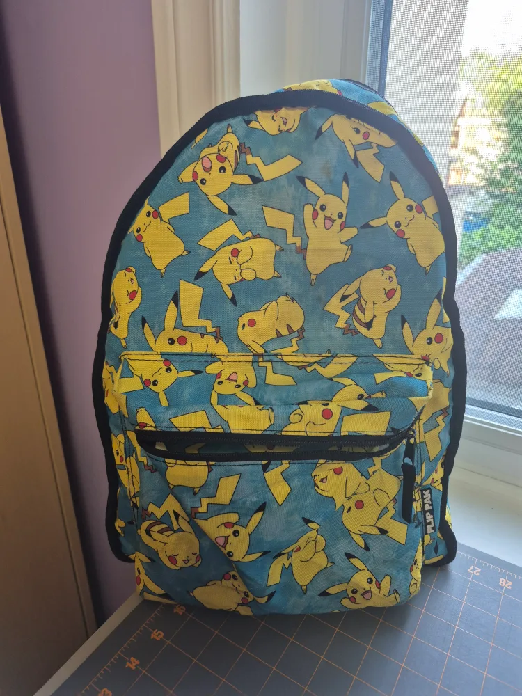 Pikachu Backpack, reversible, image indicator(3)