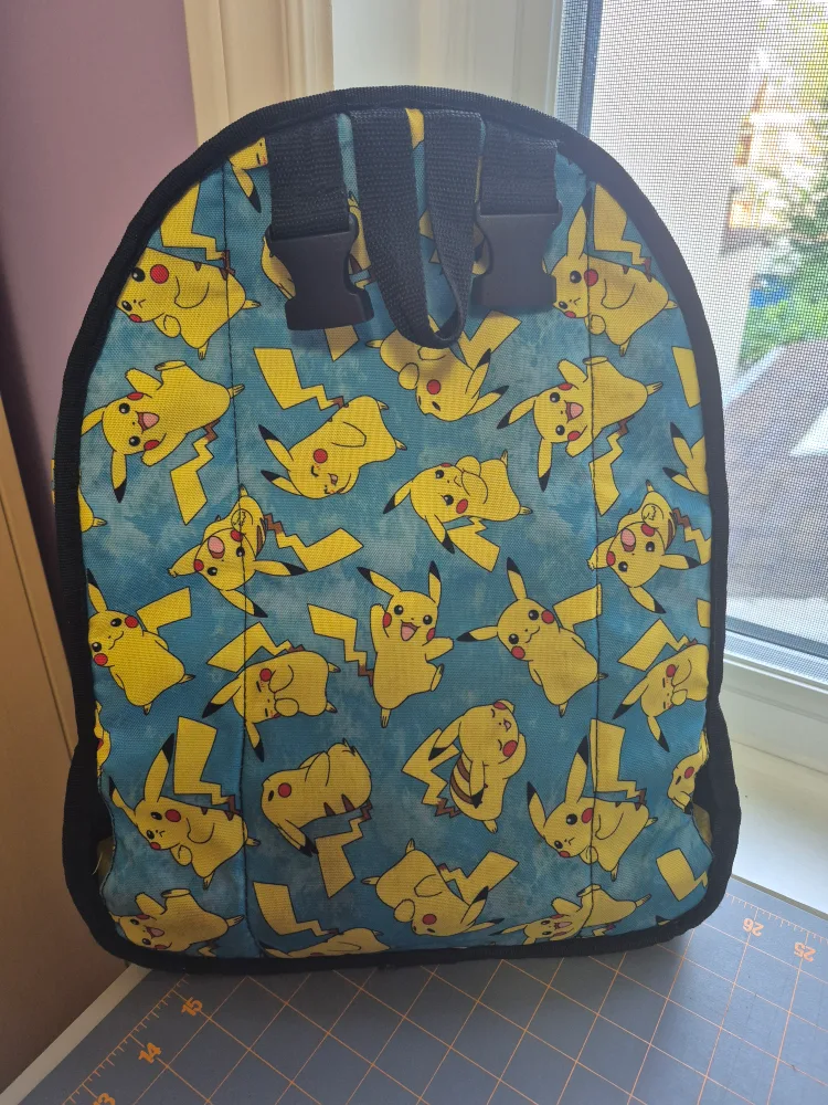 Pikachu Backpack, reversible, image indicator(4)