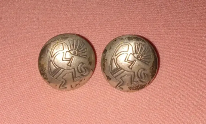 Pretty Vintage Sterling Silver Earrings thumbnail
