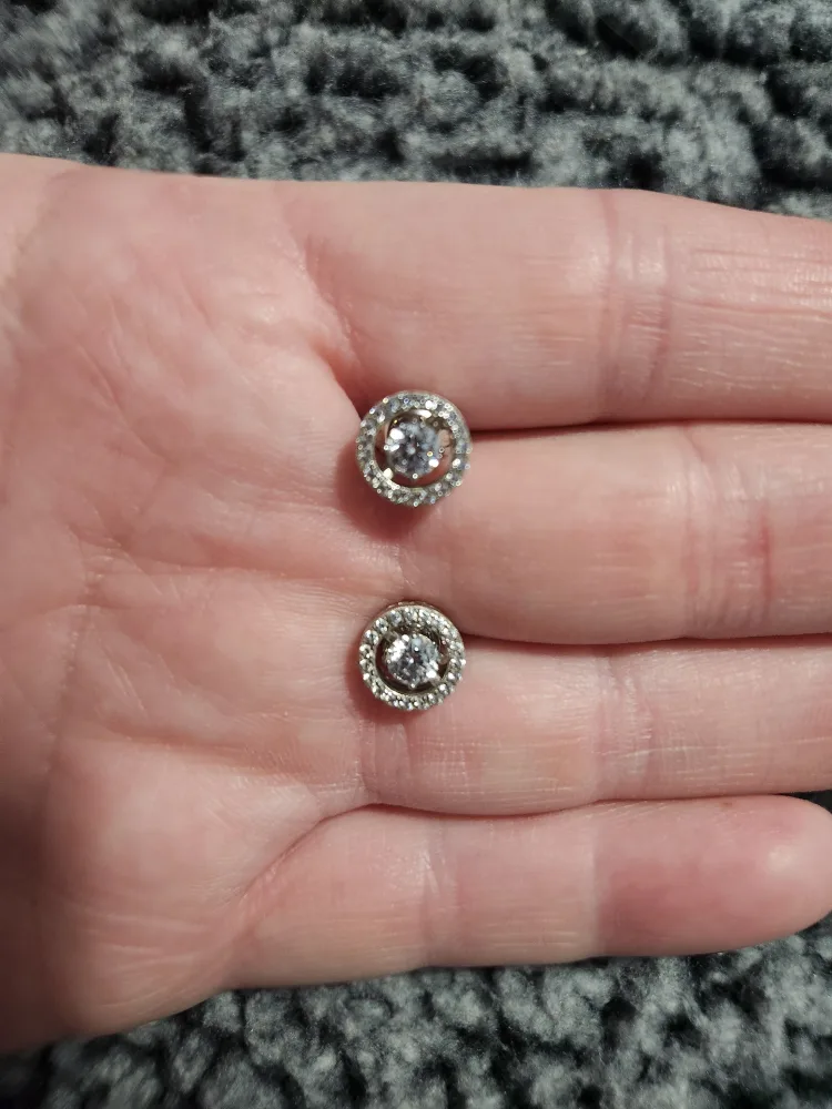 Glam Sparkle Halo Stud Earrings Elegant Crystal Design! thumbnail