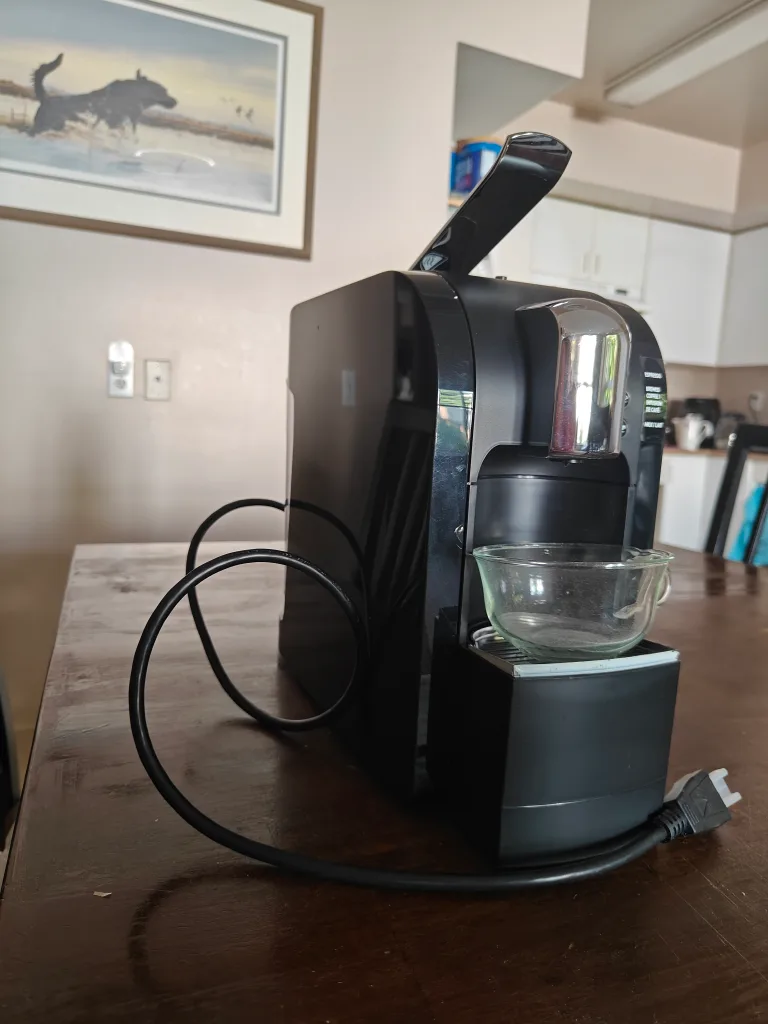 Nespresso Coffee Machine - Black 🧡💖 image indicator(5)