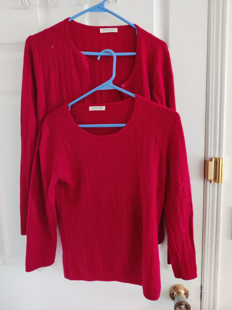 Red Cashmere Sweater Set size S/M - photo 4