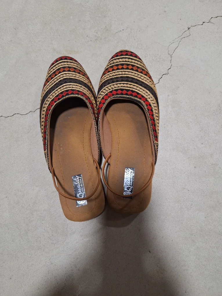 BQ Collection Sandals - Size 38 thumbnail
