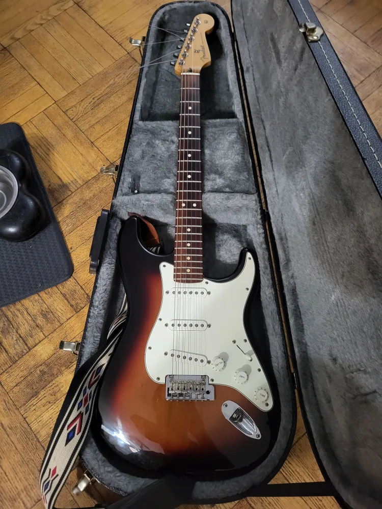 Fender Stratocaster thumbnail