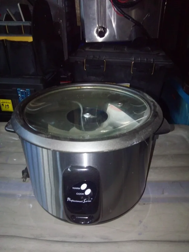 Professional Series Rice Cooker, family sized thumbnail