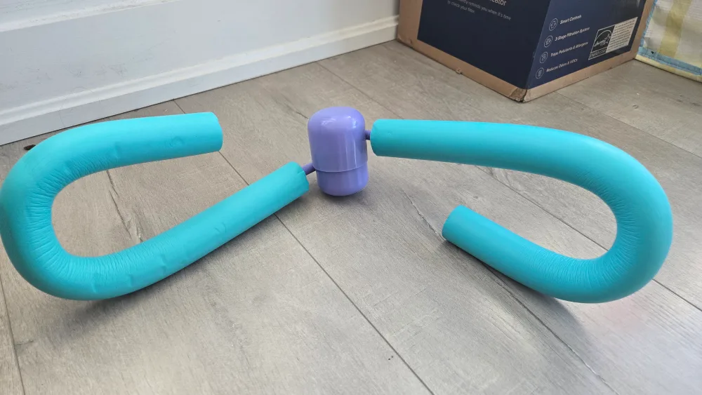 Thigh Master Exerciser, Blue image indicator(2)