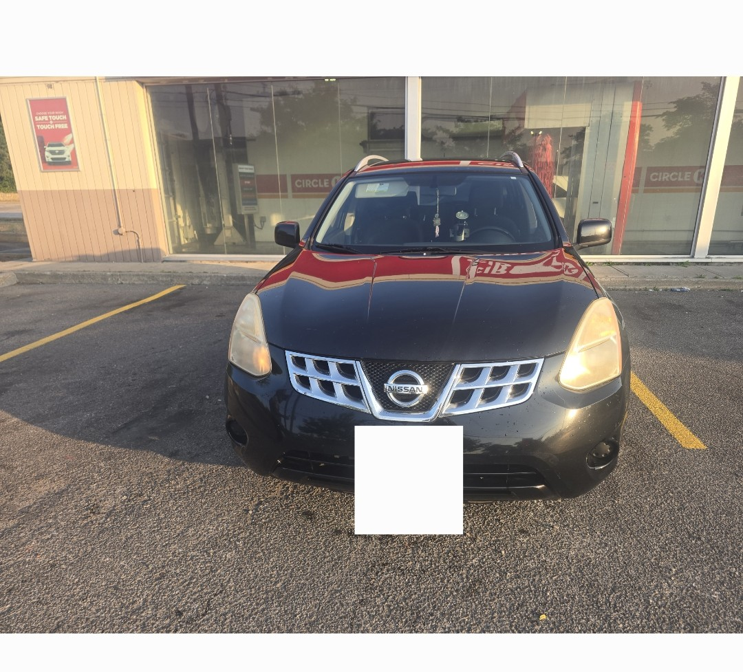 Nissan Rogue Black SUV