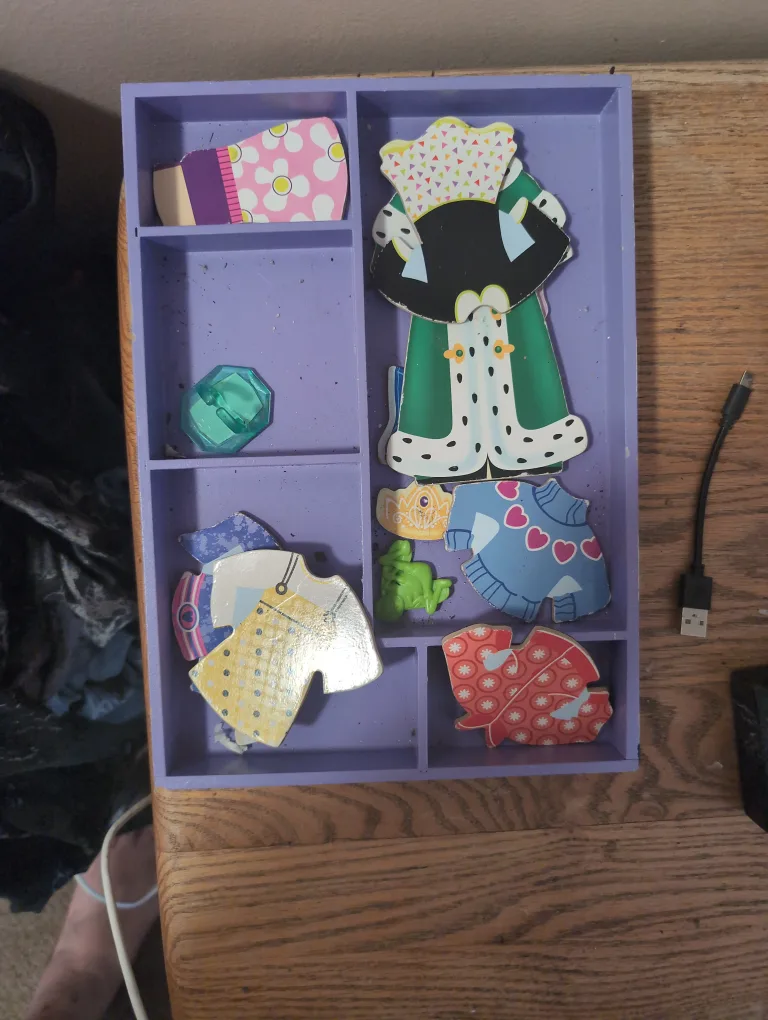 Melissa & Doug Wooden Dress-Up Puzzle thumbnail