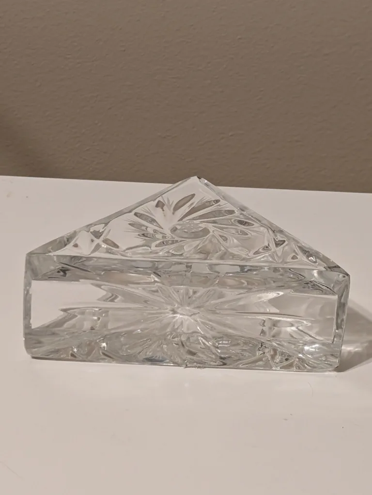 Violetta Lead Crystal Napkin Holder image indicator(3)