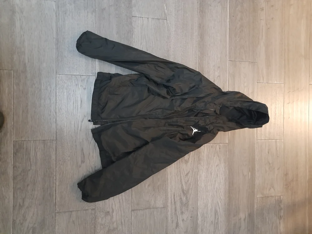Jordan Kids XL Black Windbreaker Jacket thumbnail