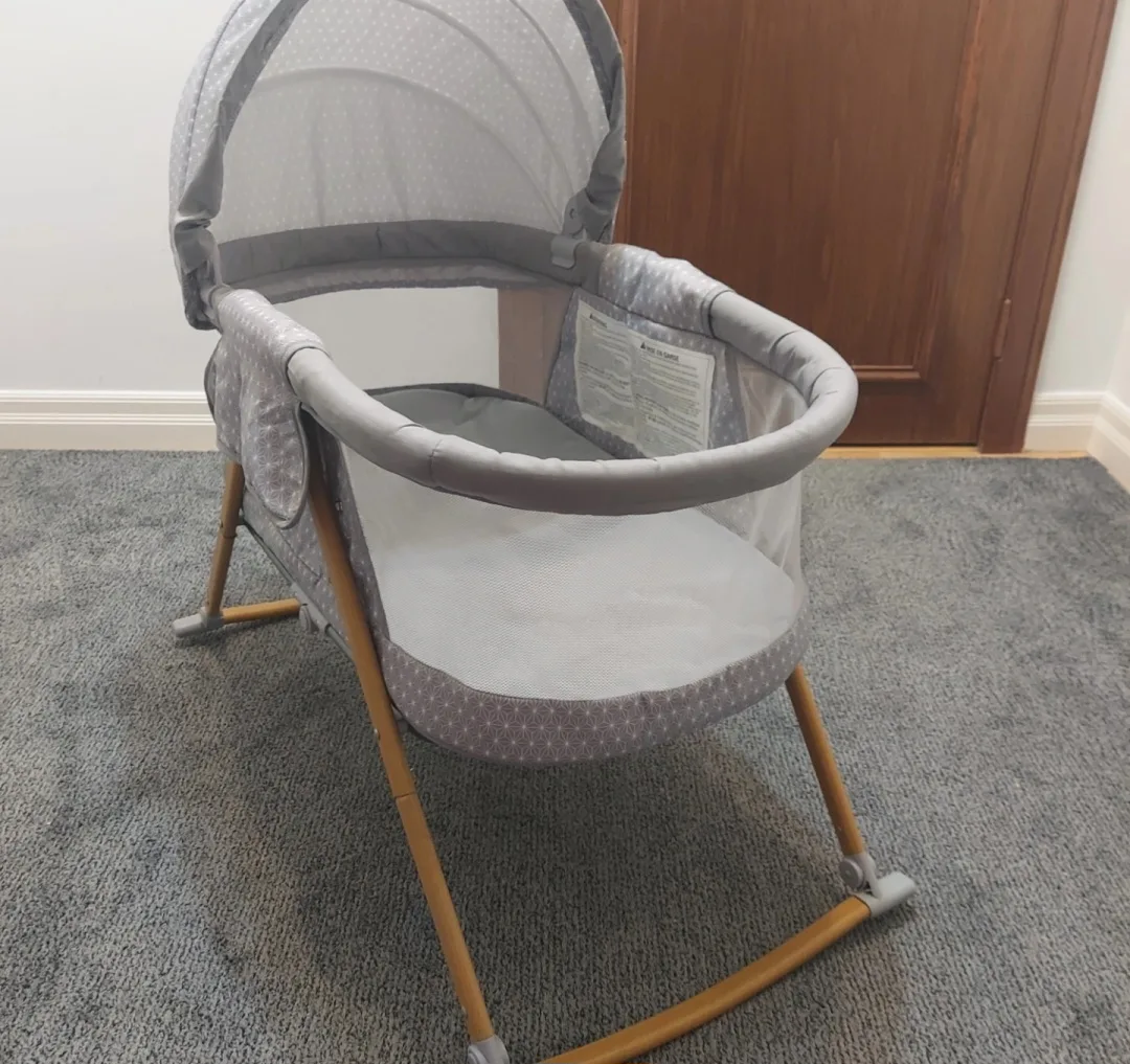 Safety 1st Baby Bassinet with Carry Bag - Grey image indicator(4)