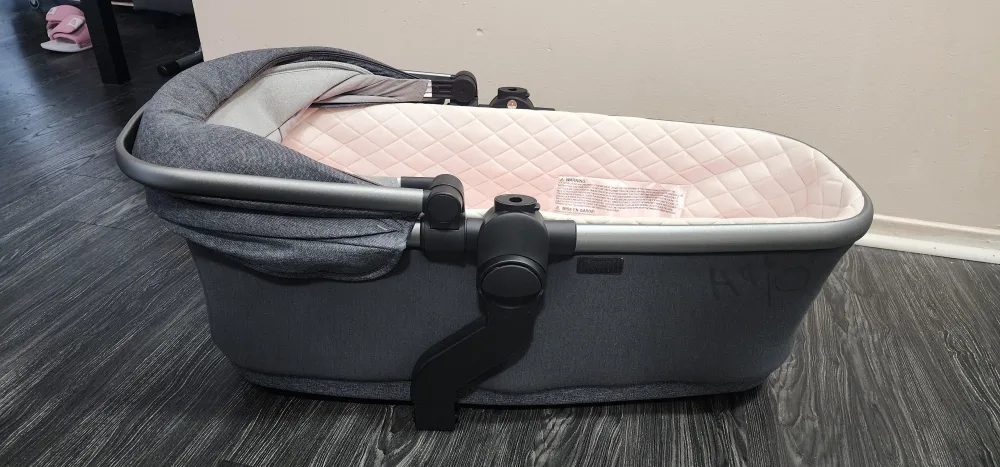 SILVER CROSS- Wave Carrycot- Pattern: Slate Grey image indicator(3)