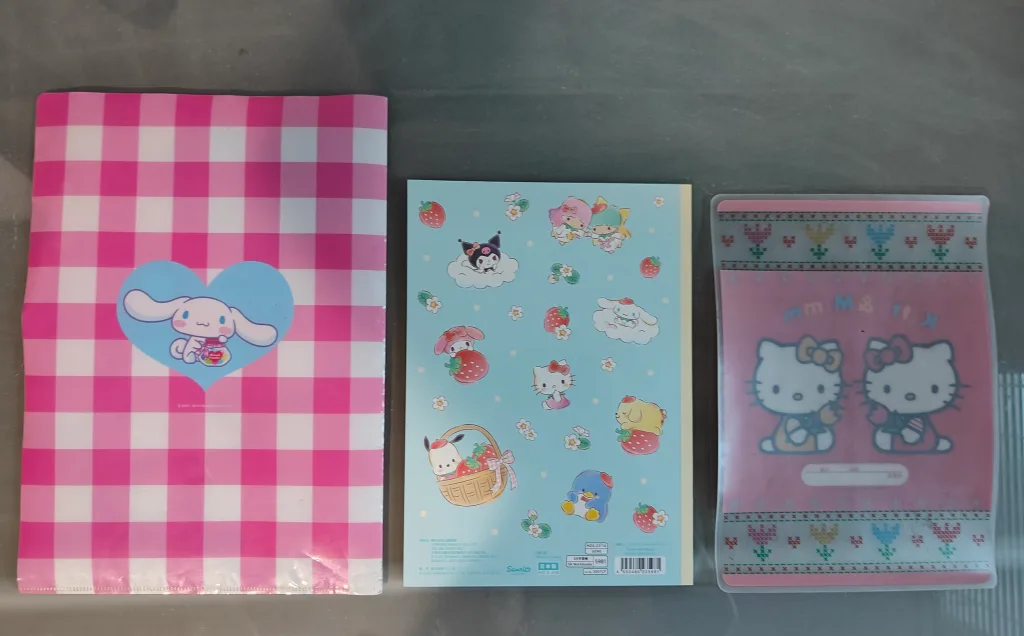 Sanrio Character Notebook and Folder Set image indicator(2)