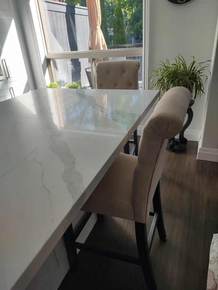 Set of 4 Island Chairs image indicator(2)