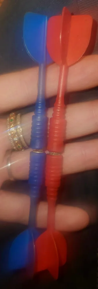 4 Magnetic Darts - Red and Blue image indicator(2)