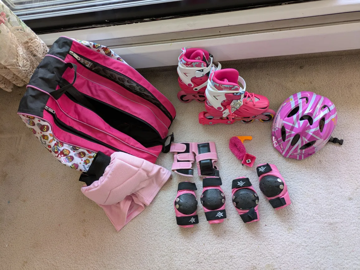 Pink Rollerblade Set with Bag & Pads thumbnail