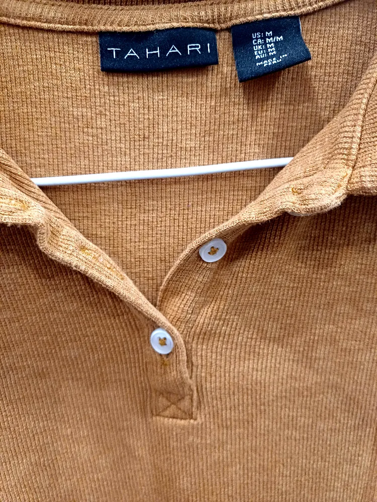 Tahari Polo Shirt - Size M image indicator(3)
