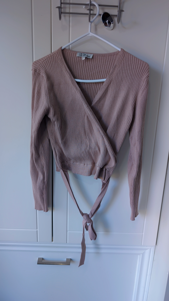 Suzy Shier Striped Crop Top - Size Small - photo 5
