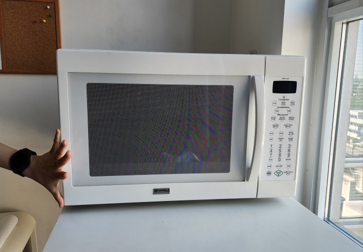 microwave (larger than standard size) - photo 2