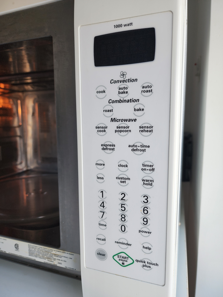 microwave (larger than standard size) - photo 4