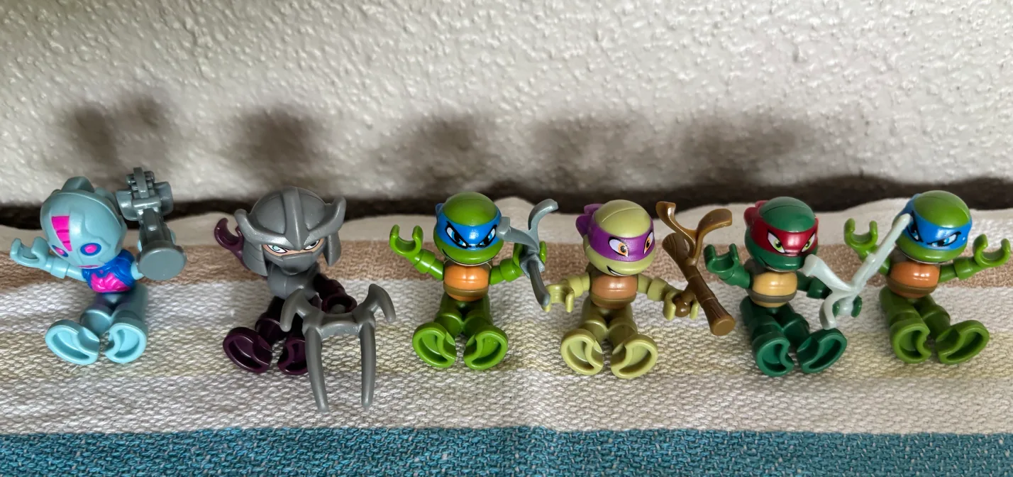 Teenage Mutant Ninja Turtles Mini Figures thumbnail