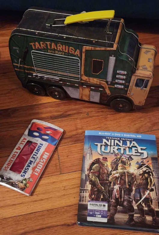 Teenage Mutant Ninja Turtles Movie, Masks & Lunchbox - photo 3