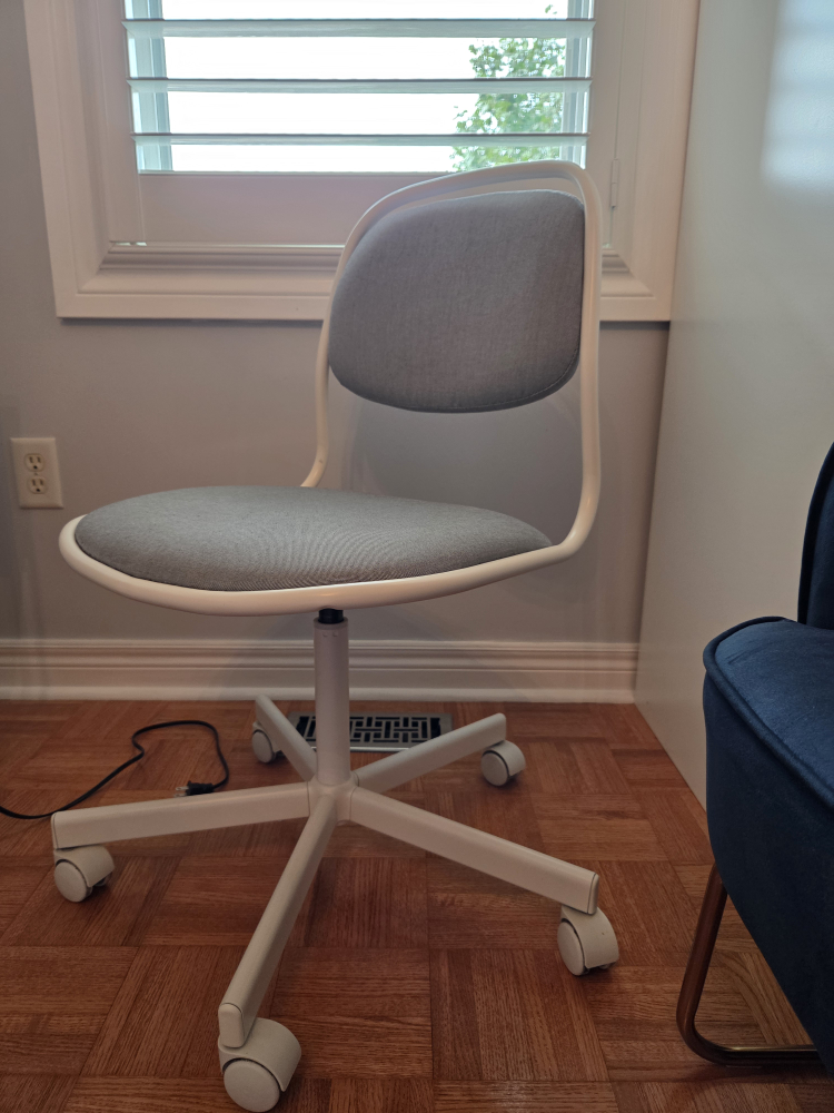 IKEA Desk and Chair Set - White - photo 4