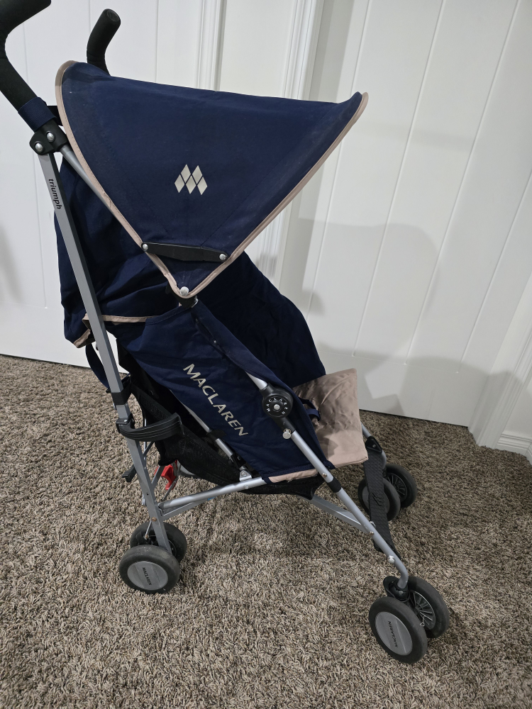Maclaren Triumph Stroller - Navy/Beige - photo 2