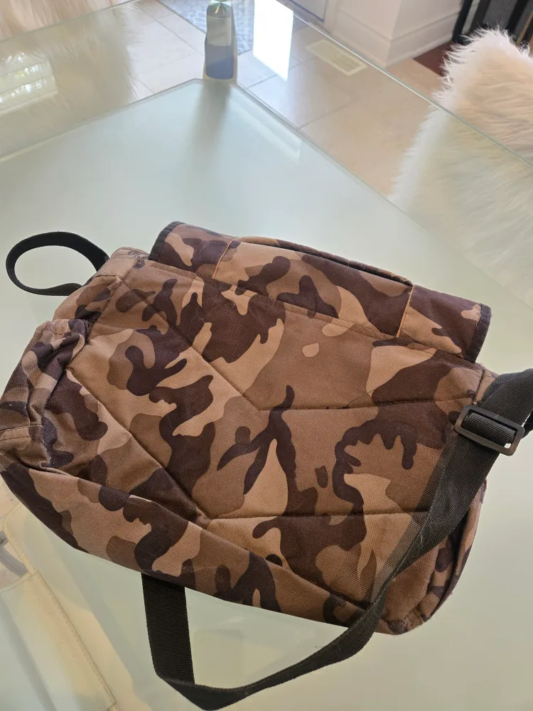 Camo Messenger Bag image indicator(2)
