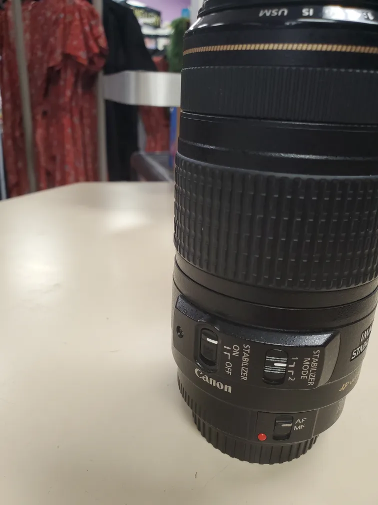 Canon EF 70-300mm f/4-5.6 IS USM Lens thumbnail