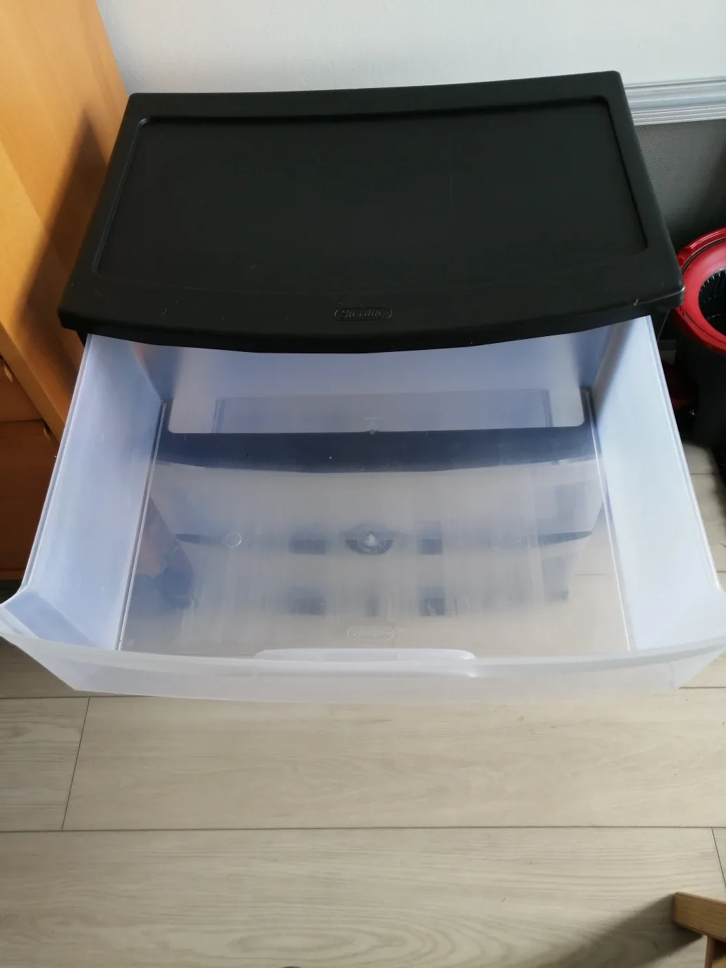 Sterilite 3-Drawer Wide Weave Tower image indicator(4)