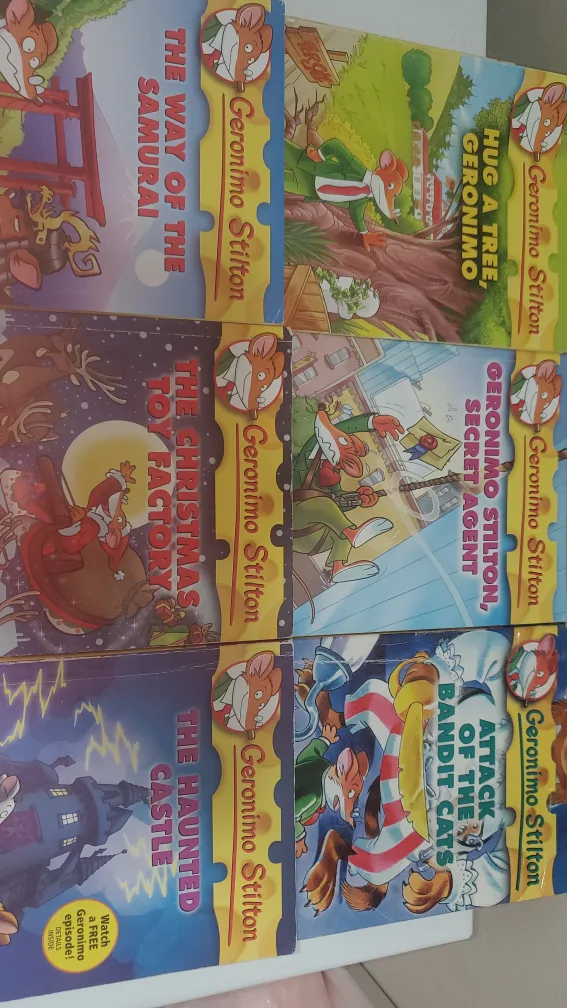 Geronimo Stilton Books - Kids Chapter Books image indicator(2)