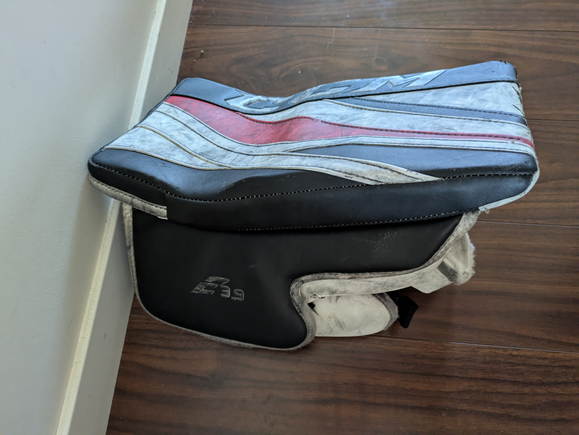 CCM E3.5 Glove and Blocker, Right-Hand Catch - photo 2