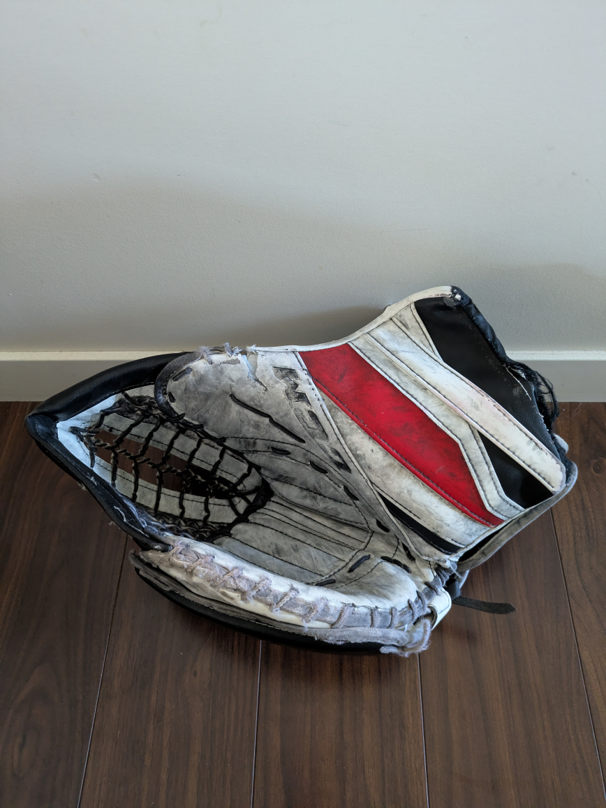 CCM E3.5 Glove and Blocker, Right-Hand Catch - photo 4