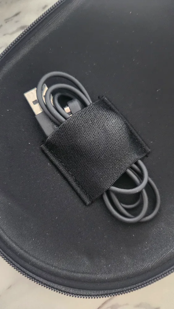 Like-new Shokz OpenRun Bone Conduction Headphones - Black image indicator(3)