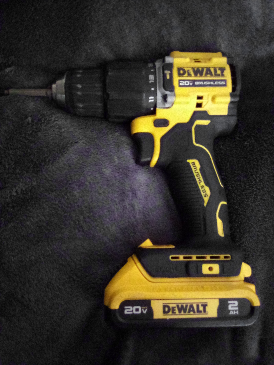 DeWalt Cordless Brushless 20v Drill! 🧰