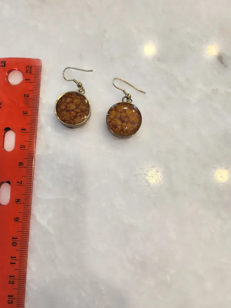 Round Dangle Earrings with Floral Box image indicator(3)