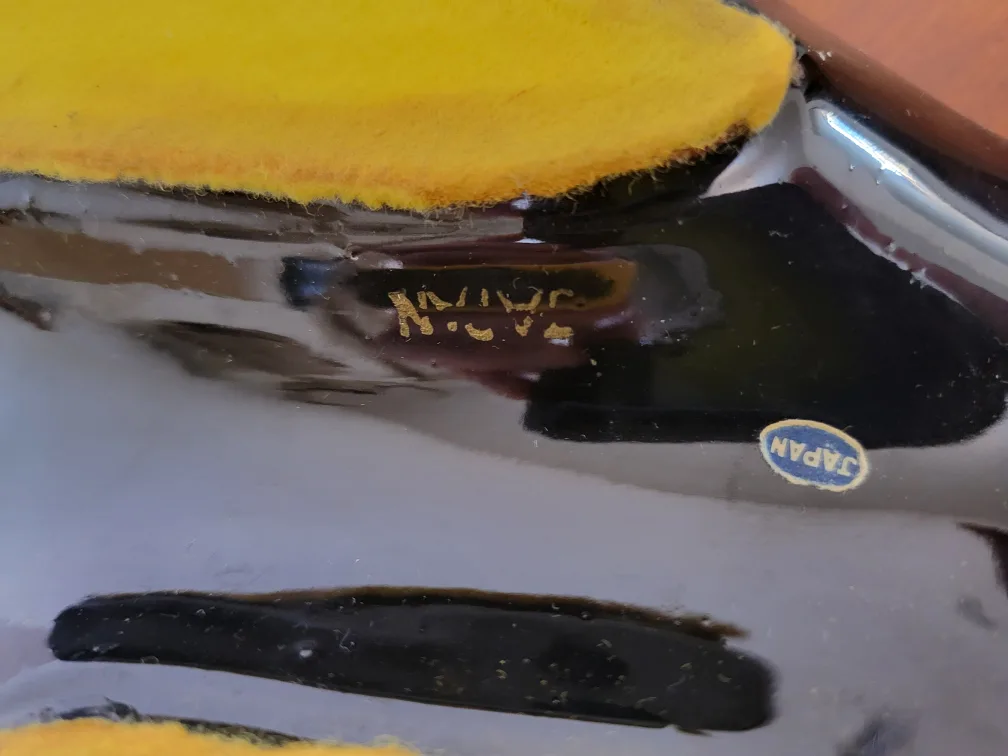 Vintage Japan Ashtray Black & Gold image indicator(2)