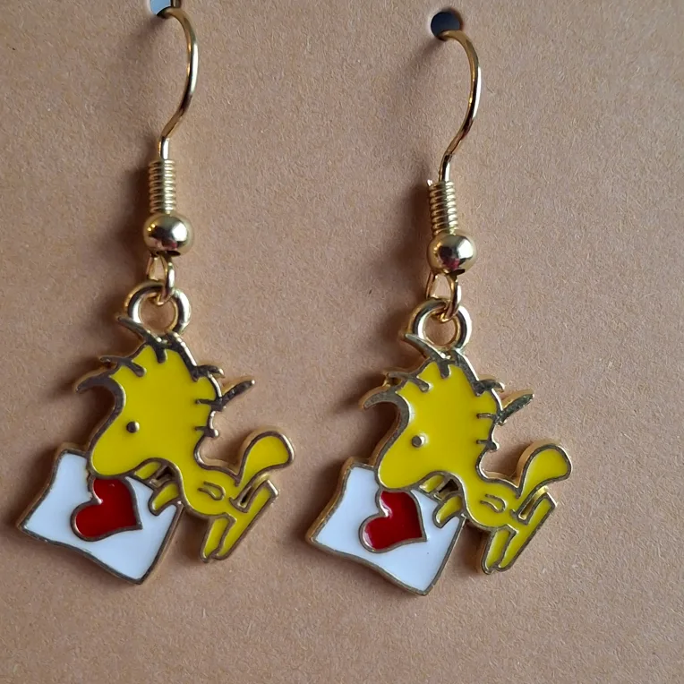 Woodstock Peanuts Dangle Earrings thumbnail