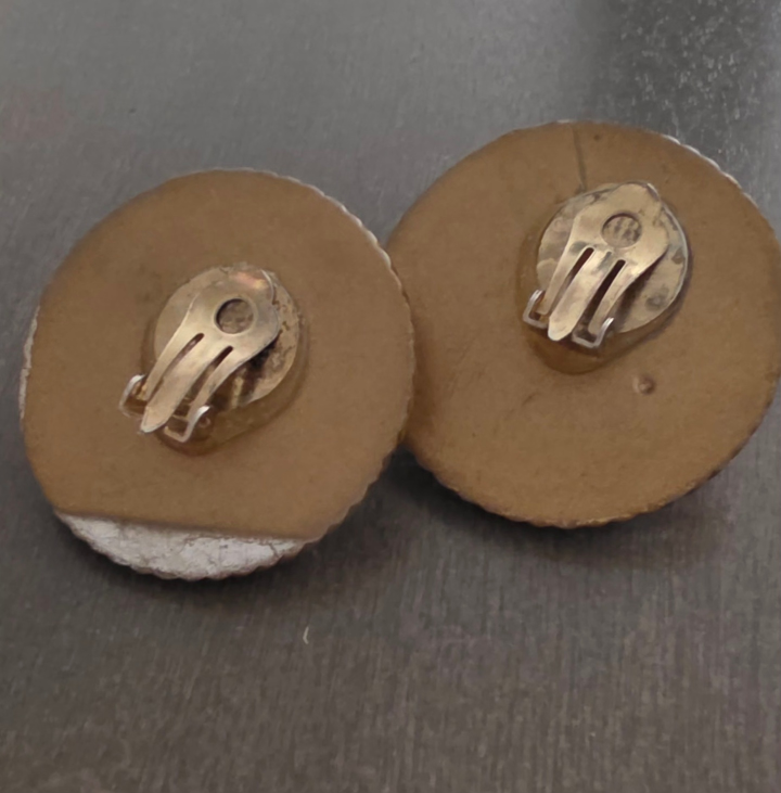 Vintage Clip-on Earrings - Red & Gold Tone - photo 2