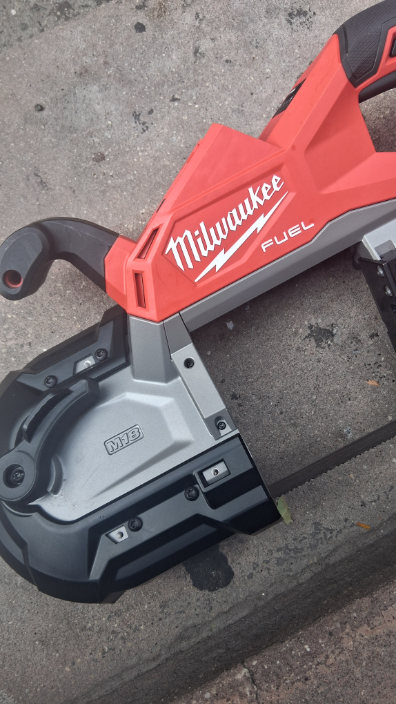 Milwaukee FUEL Band Saw & M18 Battery - photo 3