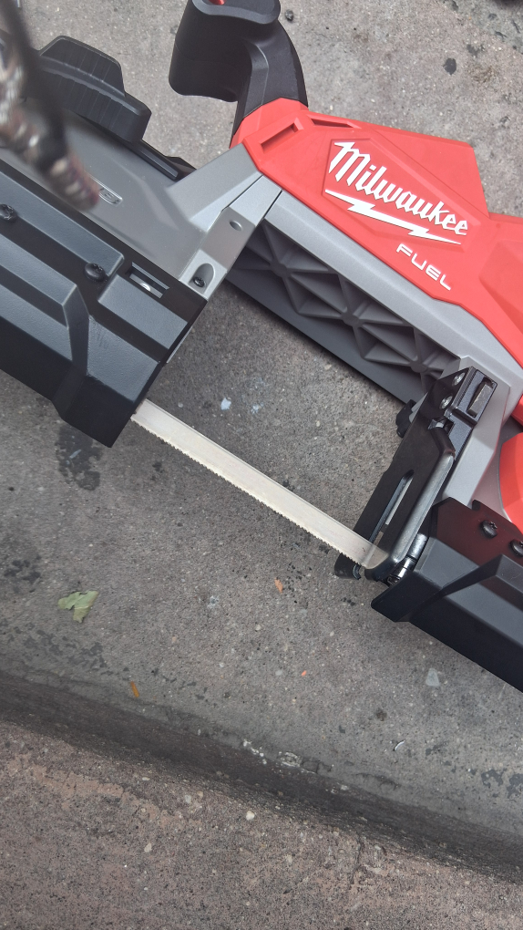 Milwaukee FUEL Band Saw & M18 Battery - photo 4