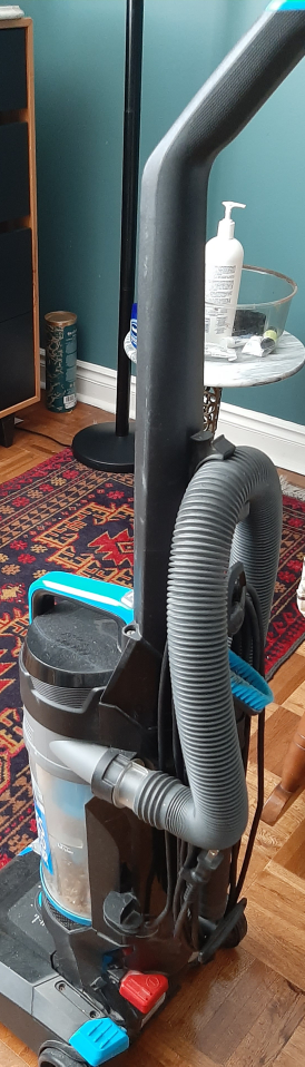 Bissell Vacuum - Lightweight & Maneuverable - photo 3