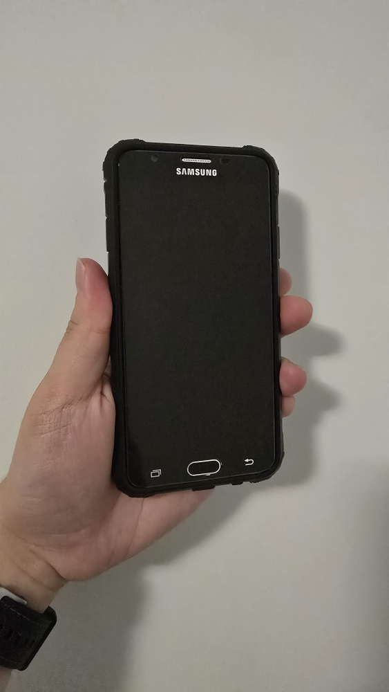 Samsung Galaxy J7 Prime - photo 2