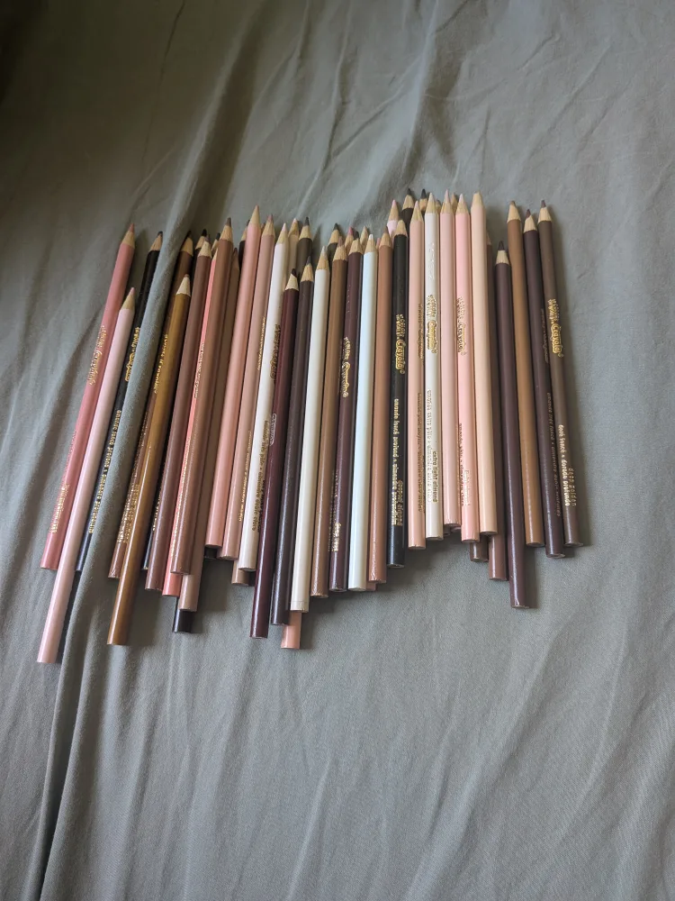 Crayola Colors of the World  pencil crayon thumbnail