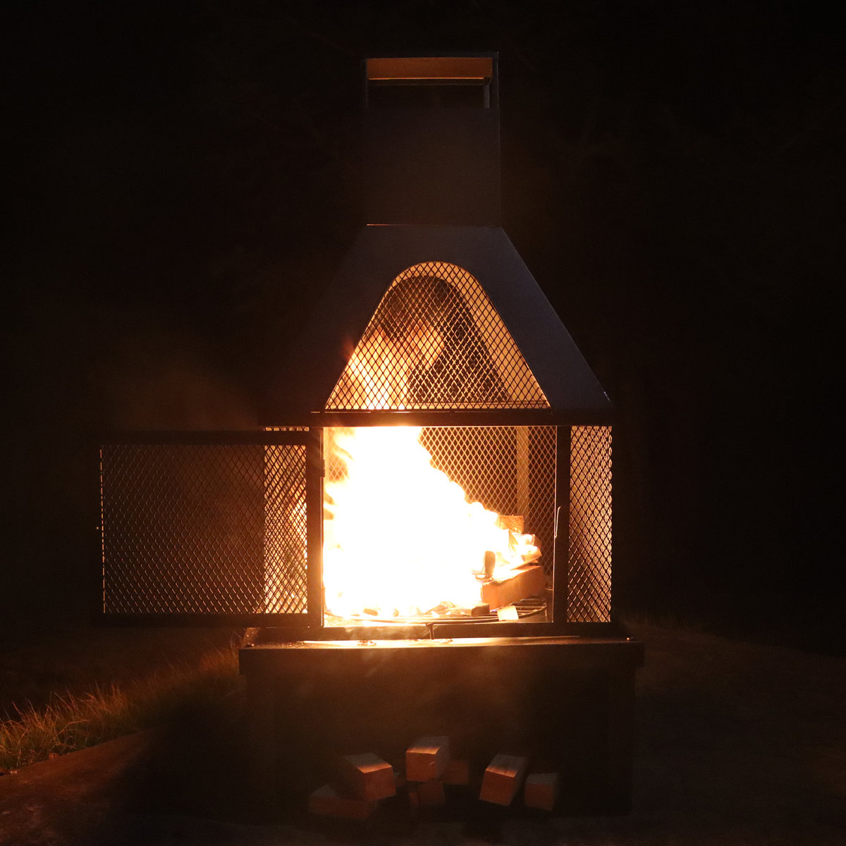 Metal Fire Pit with Spark Screen - photo 2