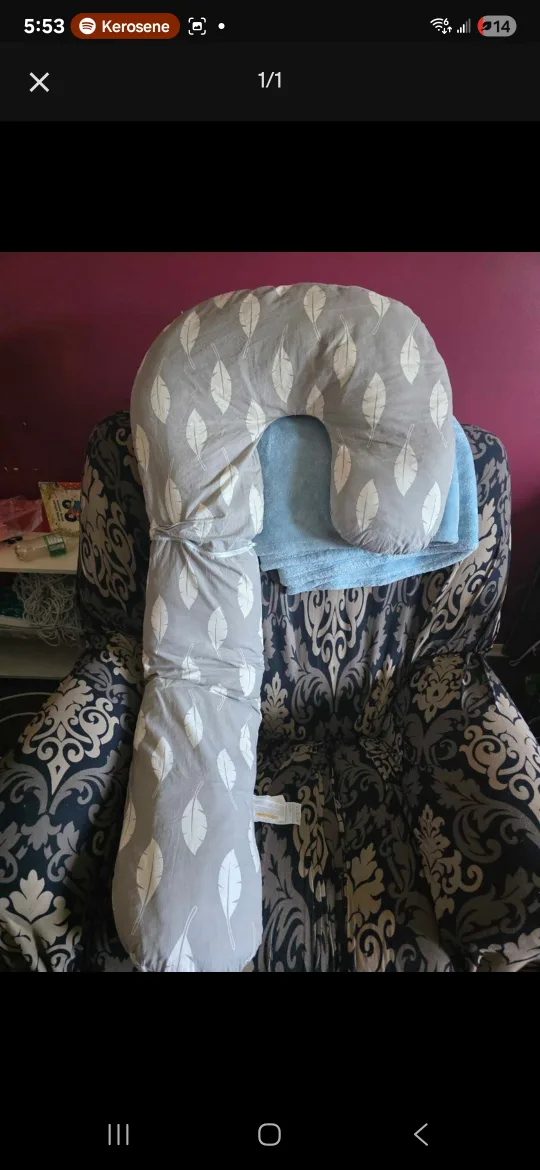Grey Feather Print Pregnancy Pillow thumbnail