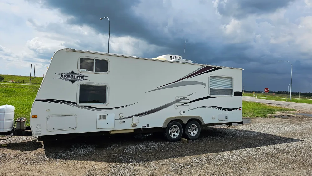 Aerolite 26QS Travel Trailer thumbnail