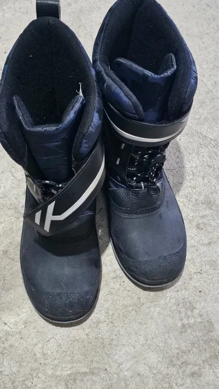 Kids' Winter Boots - Size 6 thumbnail
